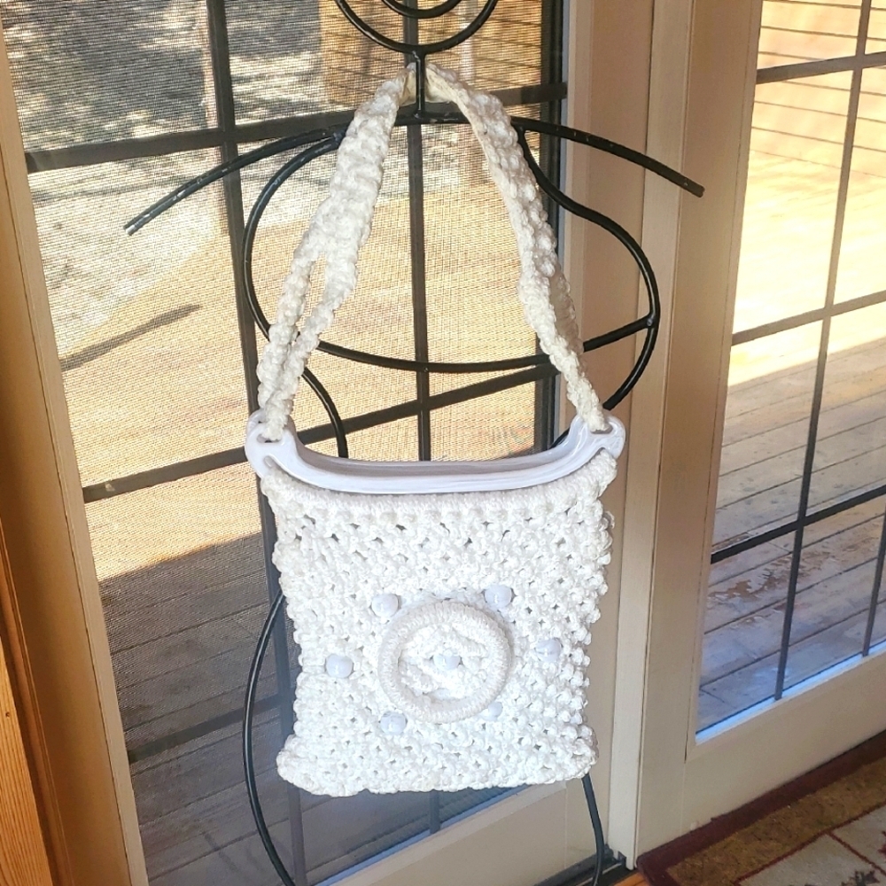 Vintage Handmade‎ Elegant White Macrame Crocheted Shoulder Bag
